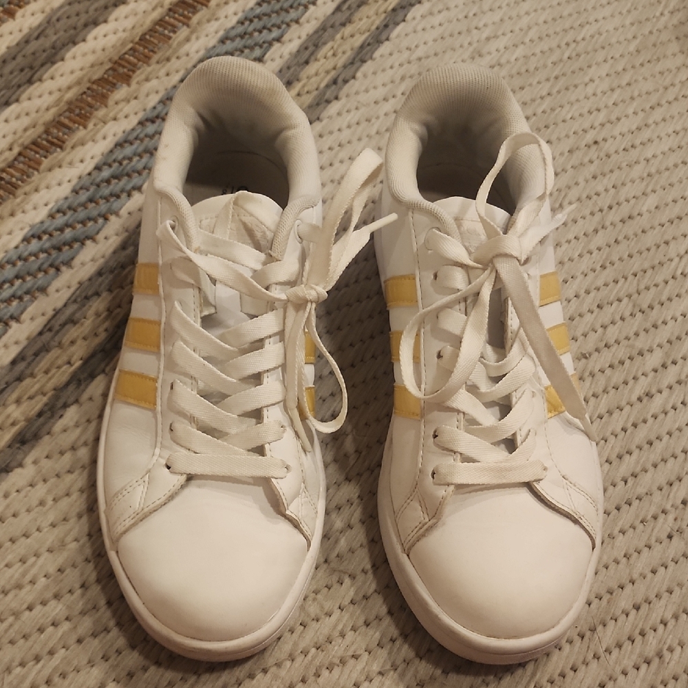 adidas Women's Sneakers White and Yellow